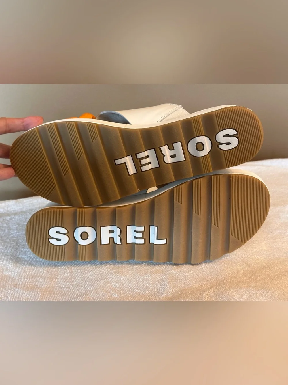 Sorel Roaming Crisscross Platform Slide Sandals Women’s 12 Orange/Cream Leather